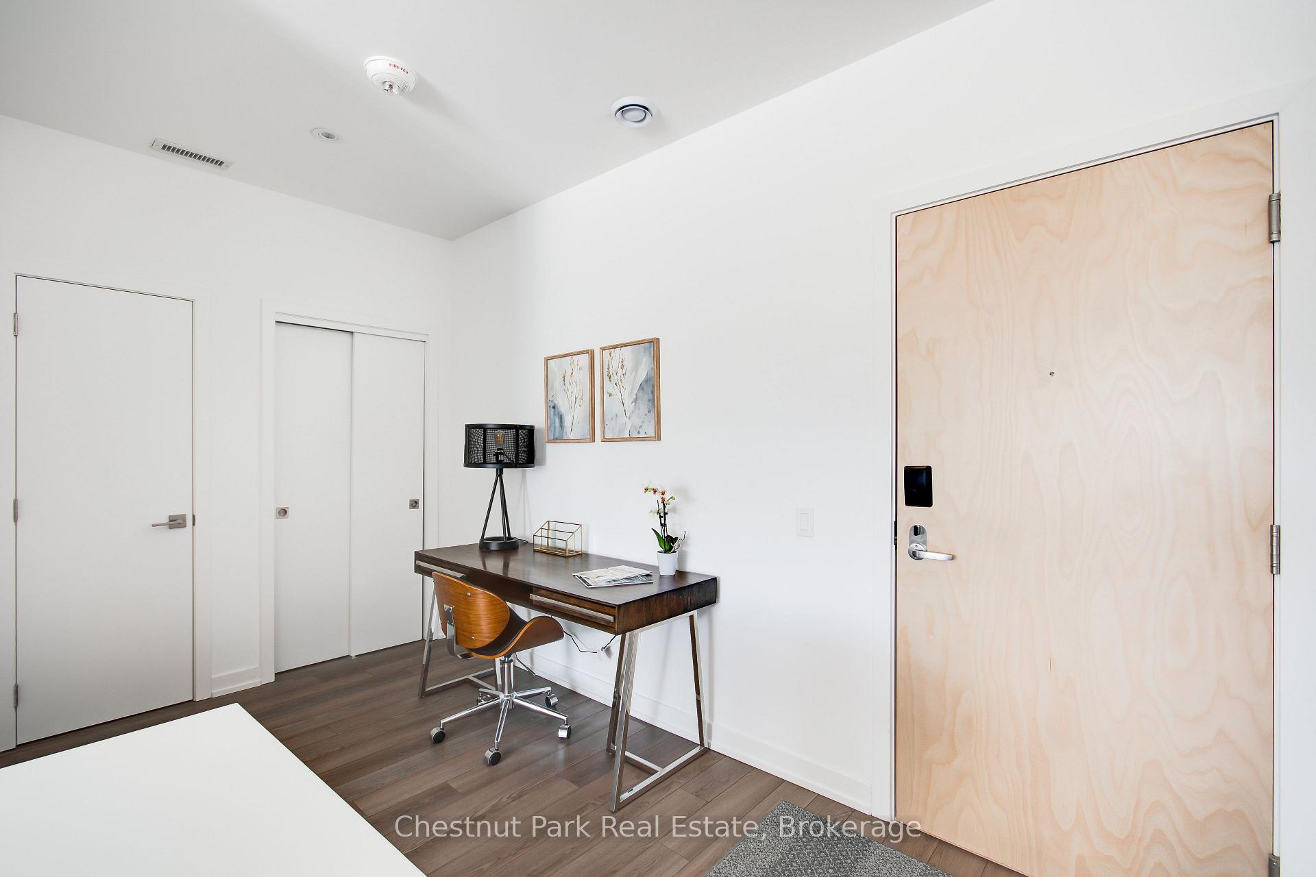 Photo 4 of Unit 404, 120 Carrick Trail, Gravenhurst, Muskoka (S) — HOMEH