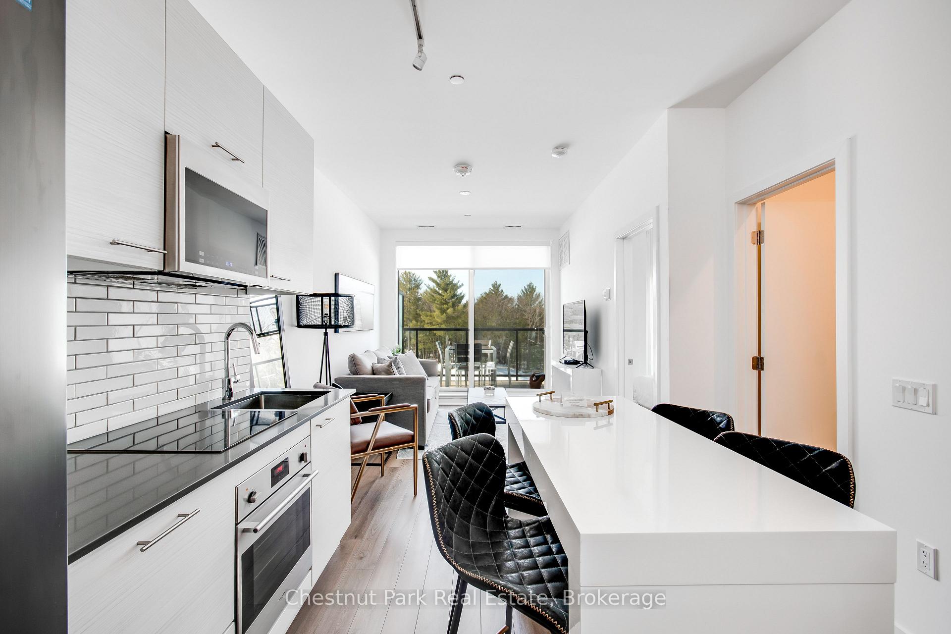 Photo 5 of Unit 404, 120 Carrick Trail, Gravenhurst, Muskoka (S) — HOMEH