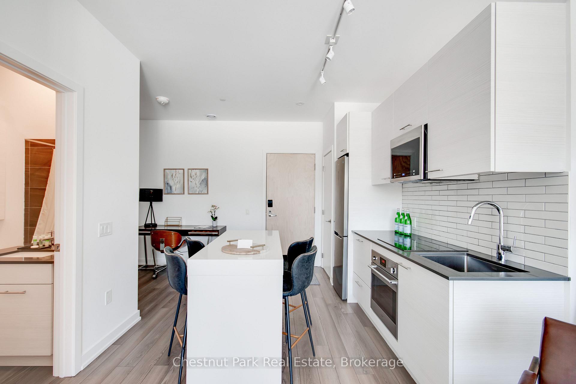 Photo 7 of Unit 404, 120 Carrick Trail, Gravenhurst, Muskoka (S) — HOMEH