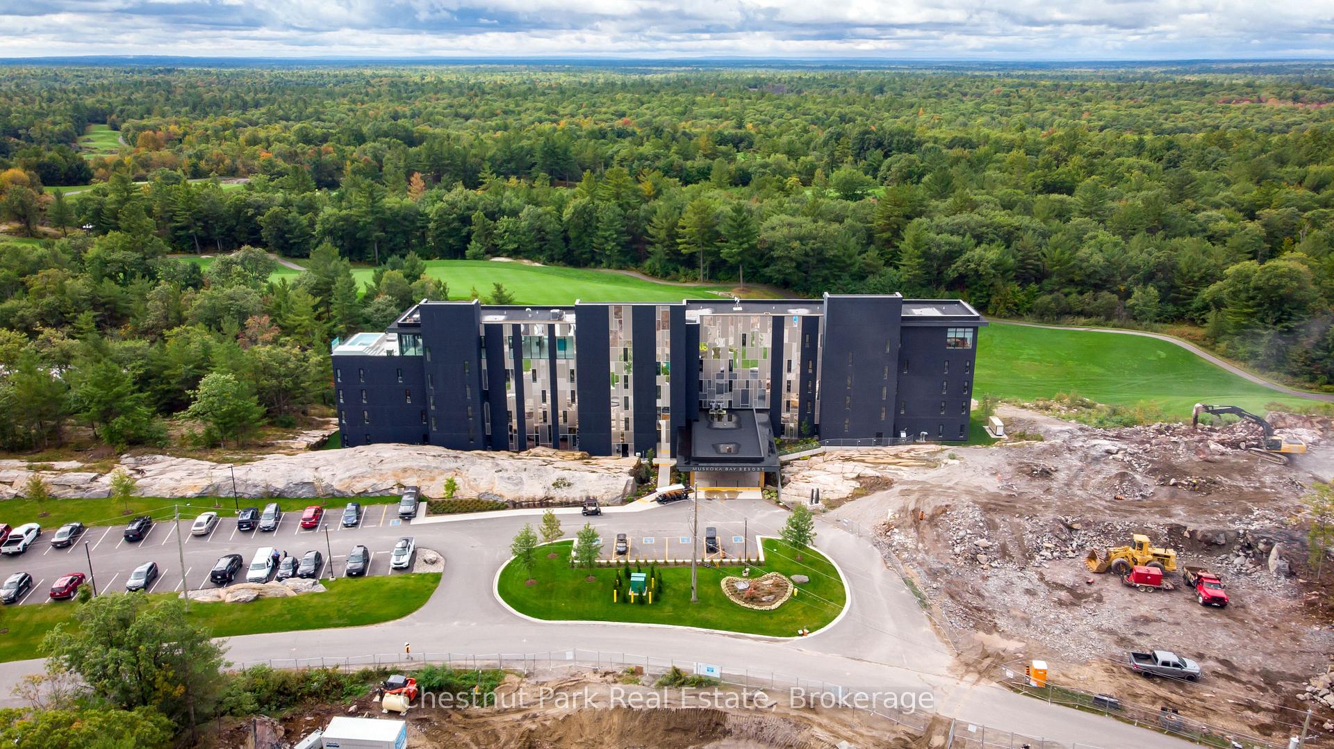 Photo 18 of Unit 404, 120 Carrick Trail, Gravenhurst, Muskoka (S) — HOMEH