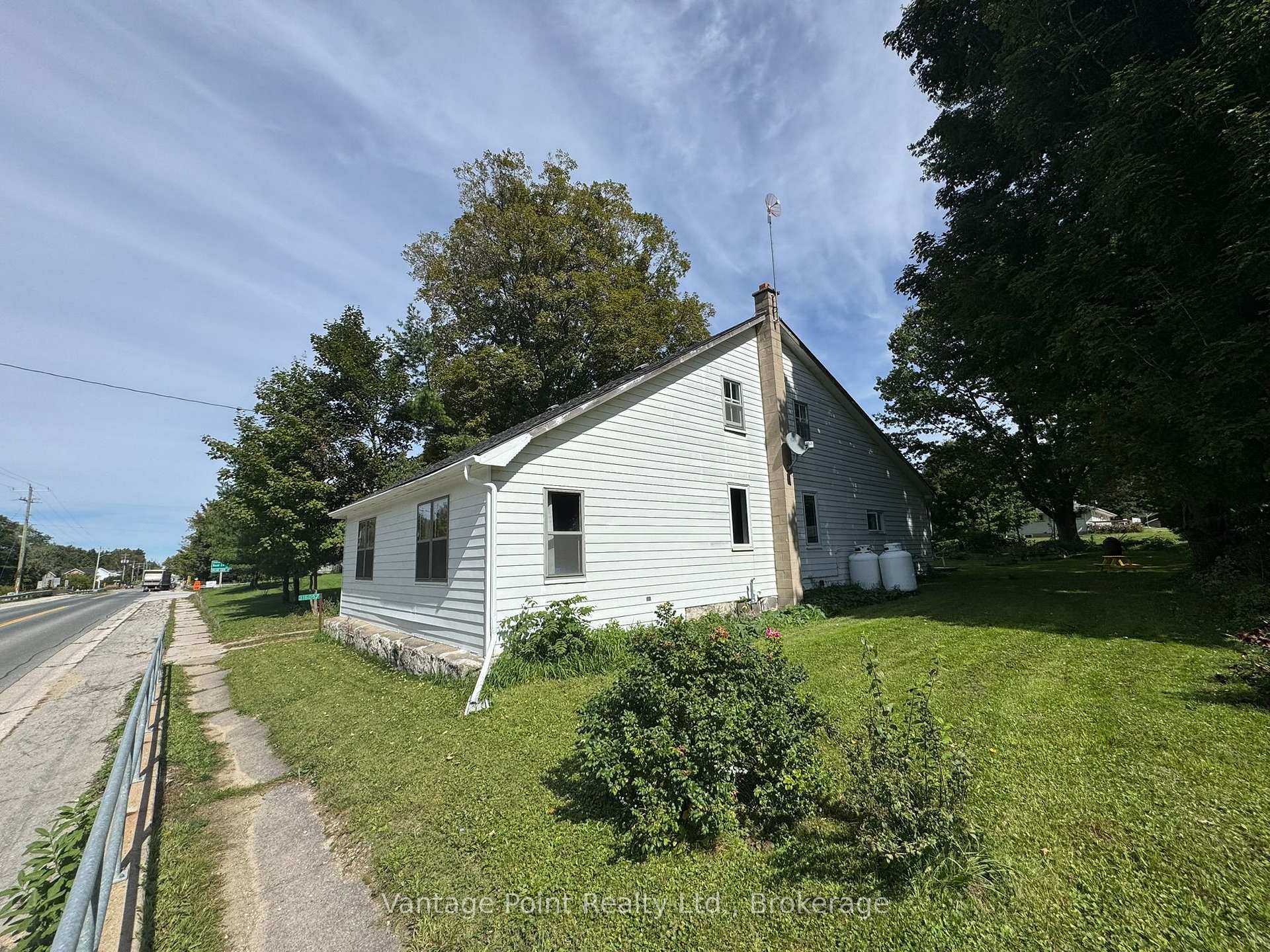 Photo 2 of 316057 6 Highway, Chatsworth — HOMEH