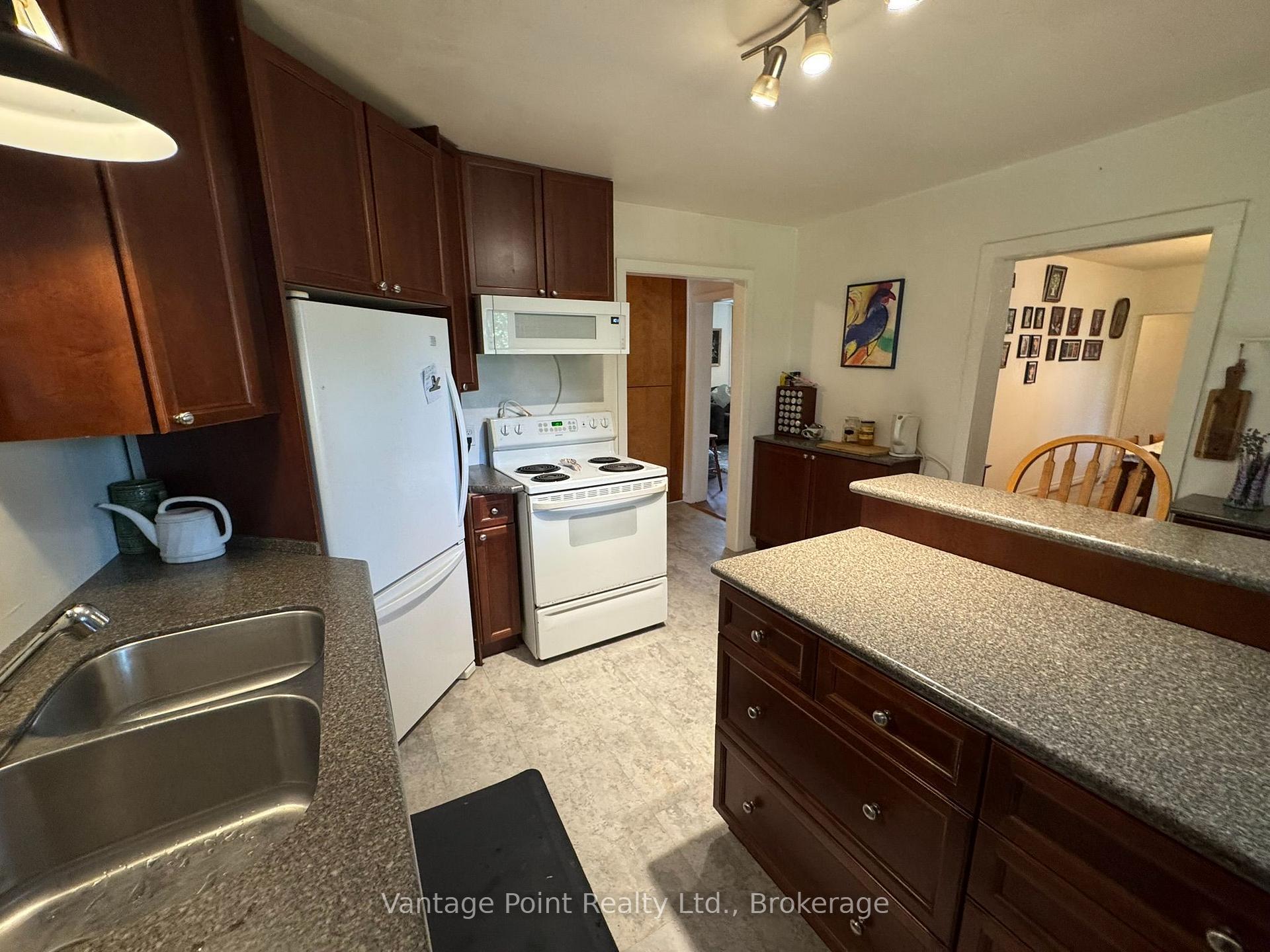 Photo 8 of 316057 6 Highway, Chatsworth — HOMEH