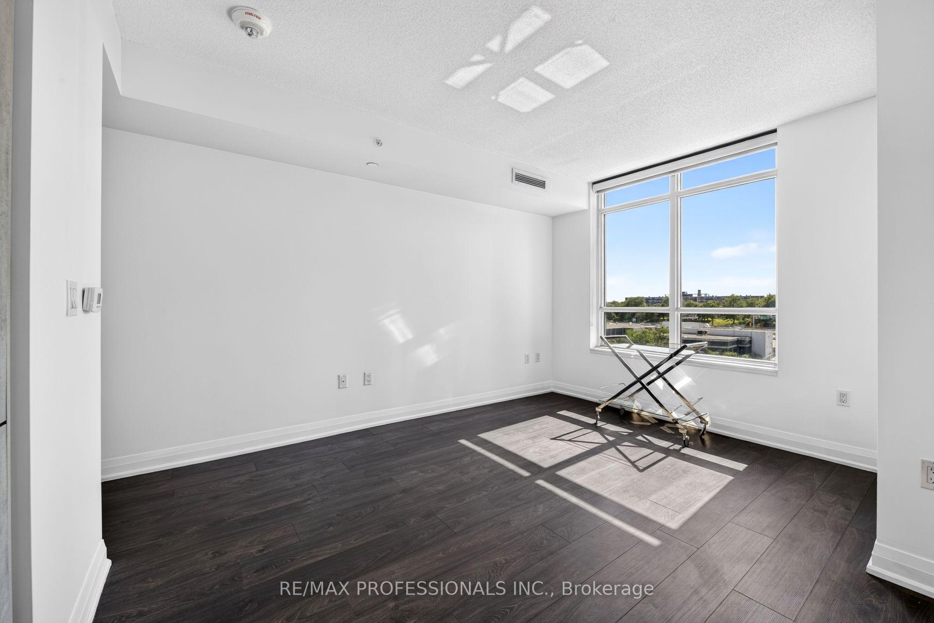 Photo 12 of Unit 406, 10 Gibbs Road, Etobicoke, Islington-City Centre West — HOMEH
