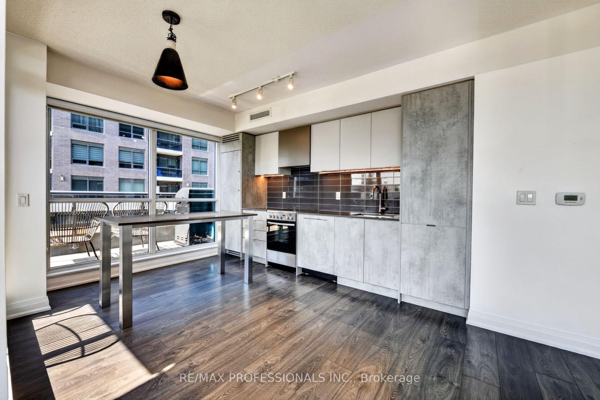 Photo 14 of Unit 406, 10 Gibbs Road, Etobicoke, Islington-City Centre West — HOMEH