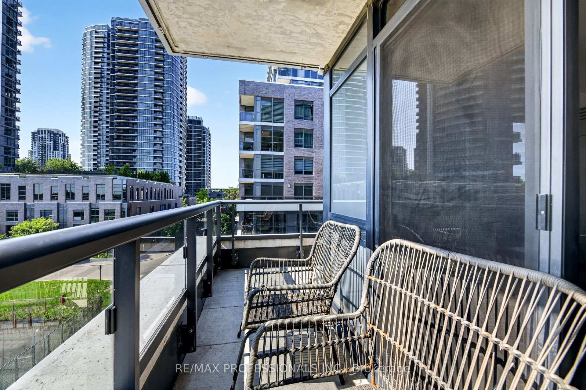 Photo 18 of Unit 406, 10 Gibbs Road, Etobicoke, Islington-City Centre West — HOMEH