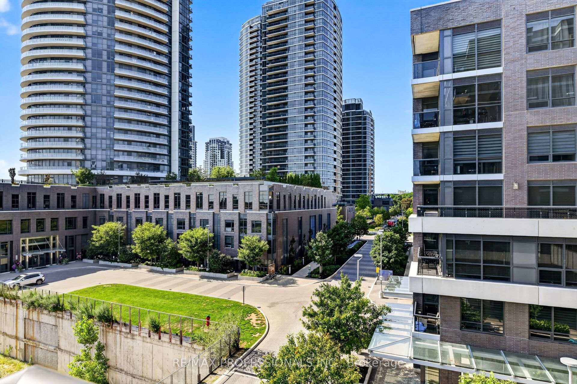 Photo 24 of Unit 406, 10 Gibbs Road, Etobicoke, Islington-City Centre West — HOMEH