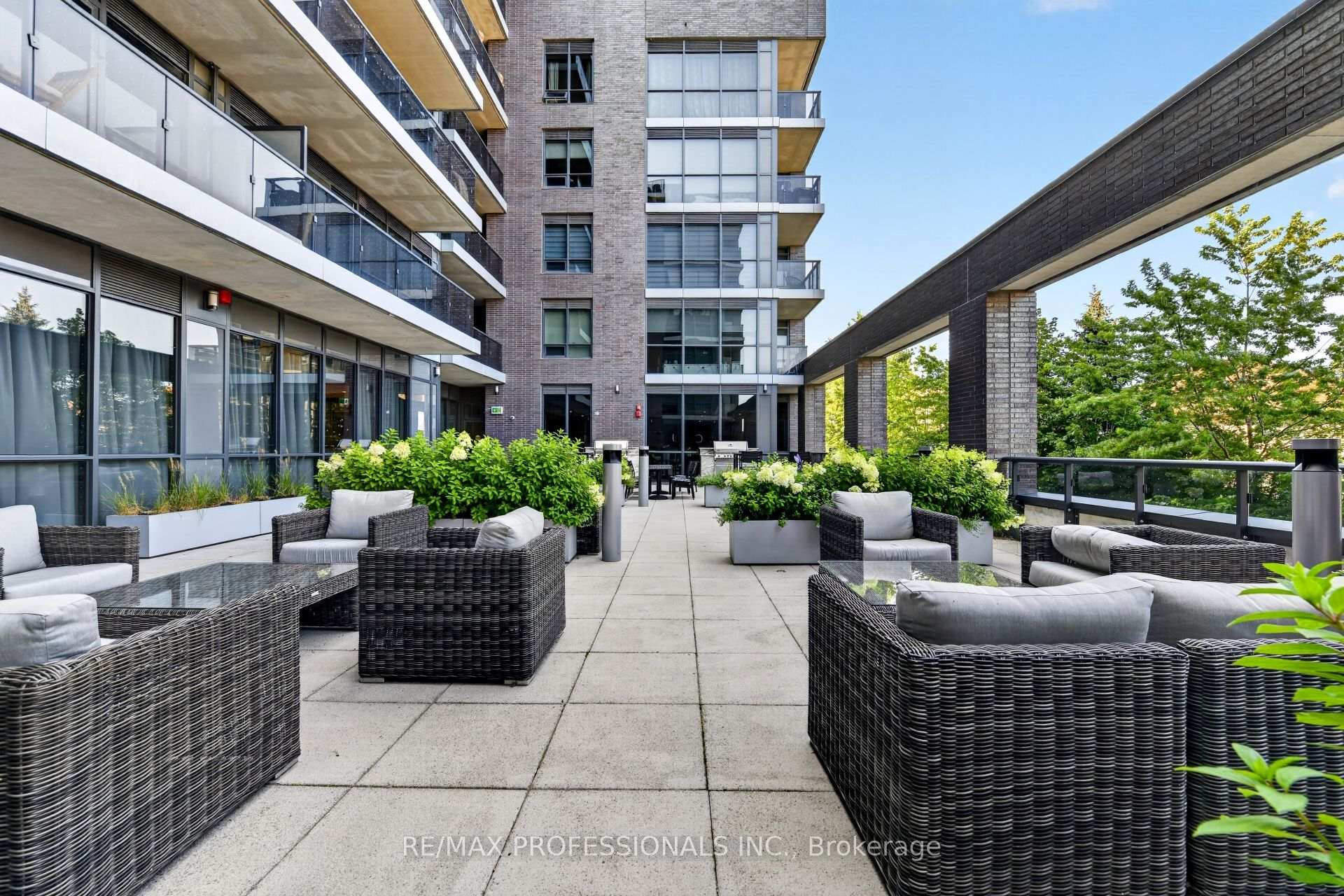 Photo 41 of Unit 406, 10 Gibbs Road, Etobicoke, Islington-City Centre West — HOMEH