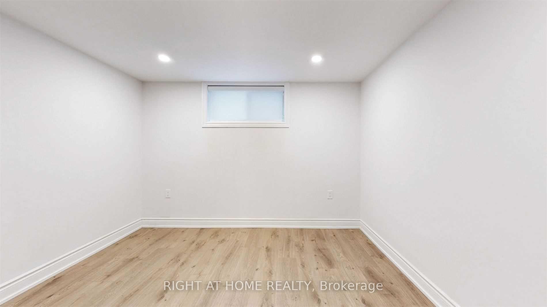 Photo 9 of Unit Bsmt, 8 Airley Crescent, Toronto, East York — HOMEH