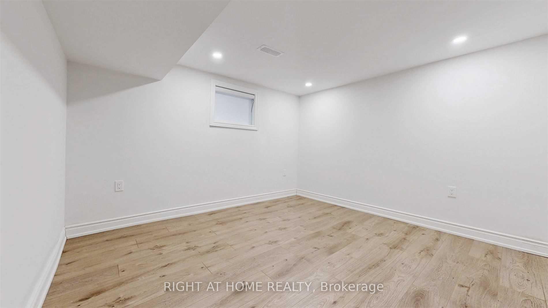 Photo 11 of Unit Bsmt, 8 Airley Crescent, Toronto, East York — HOMEH