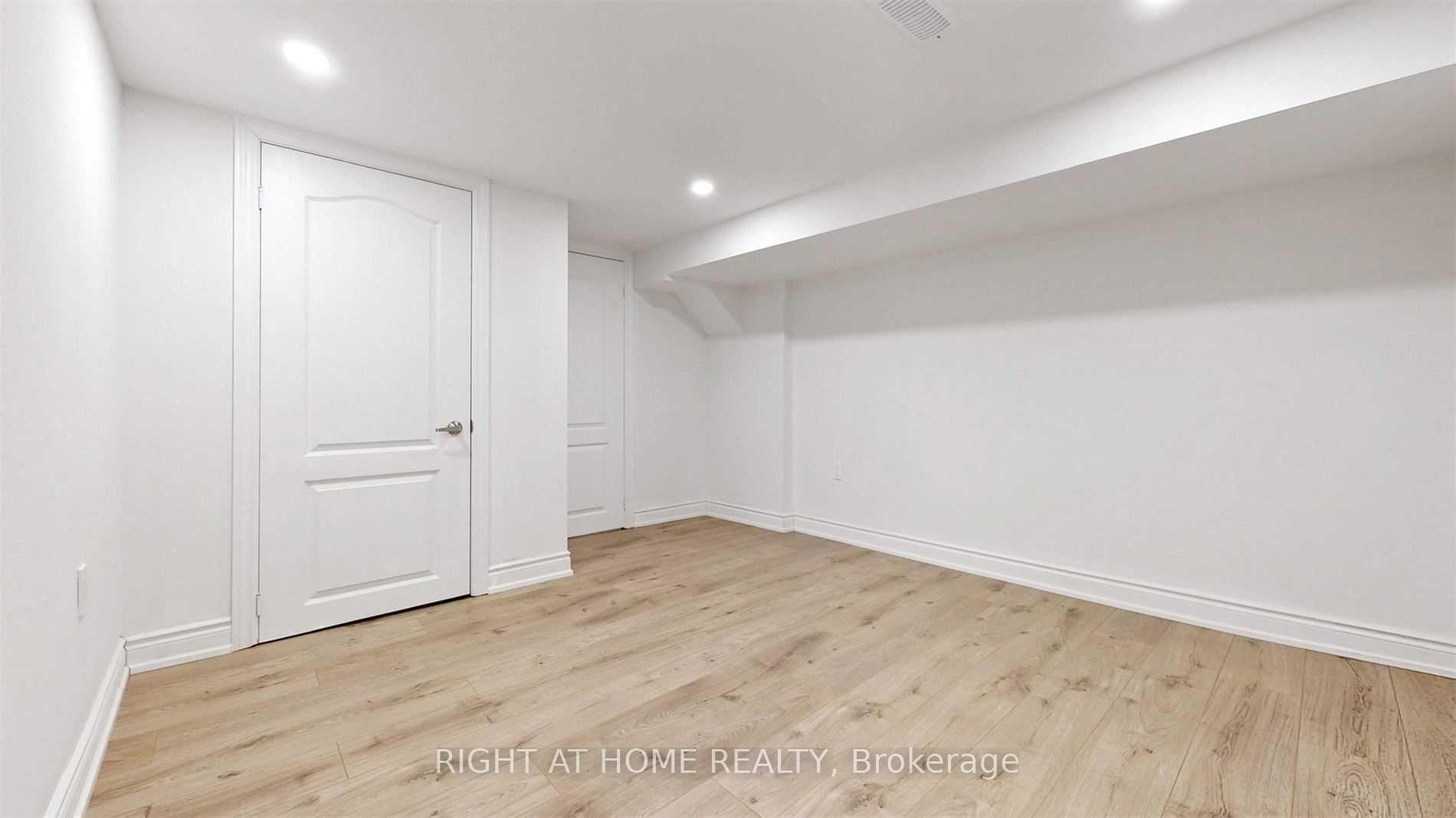 Photo 13 of Unit Bsmt, 8 Airley Crescent, Toronto, East York — HOMEH