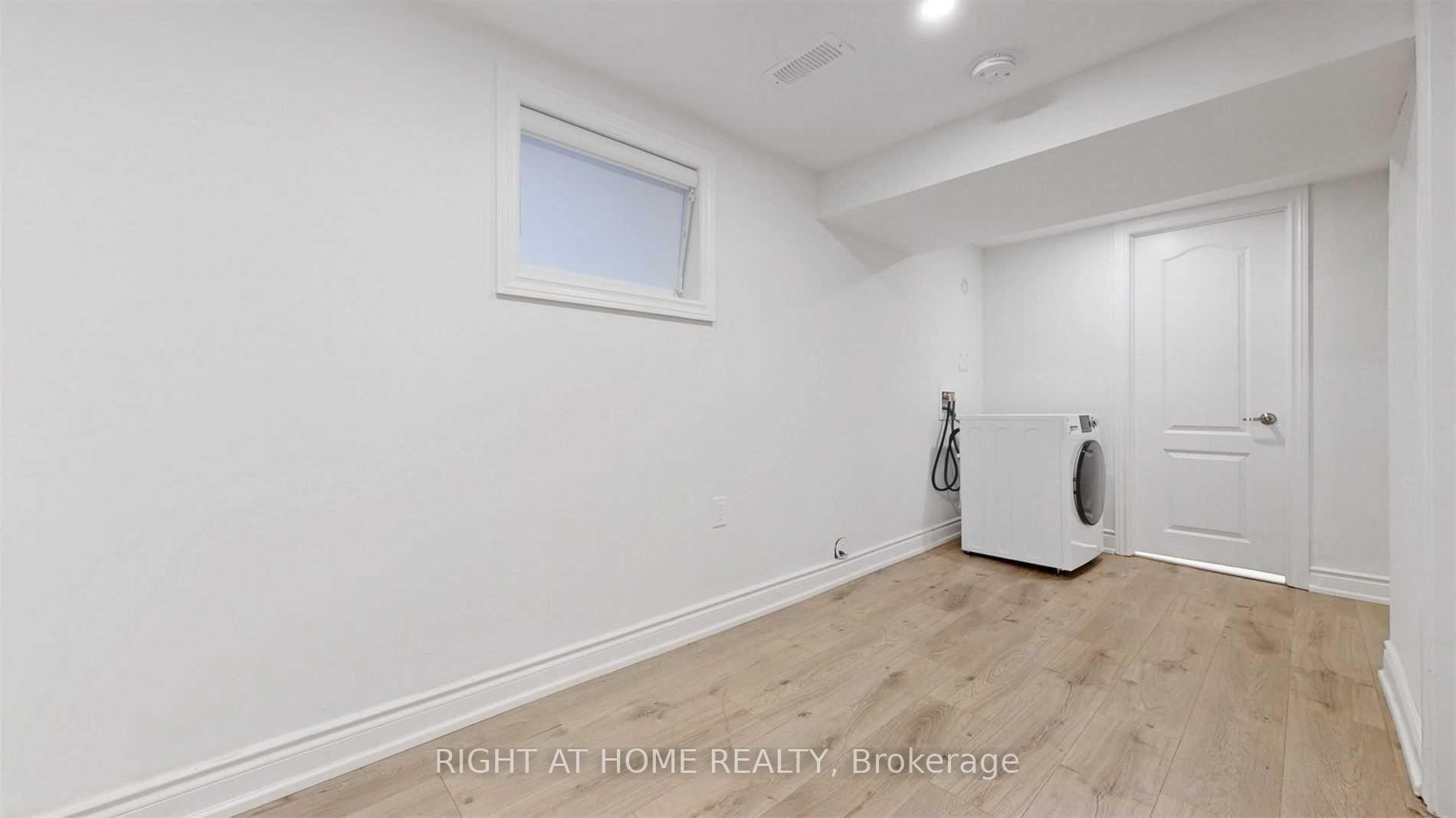 Photo 14 of Unit Bsmt, 8 Airley Crescent, Toronto, East York — HOMEH