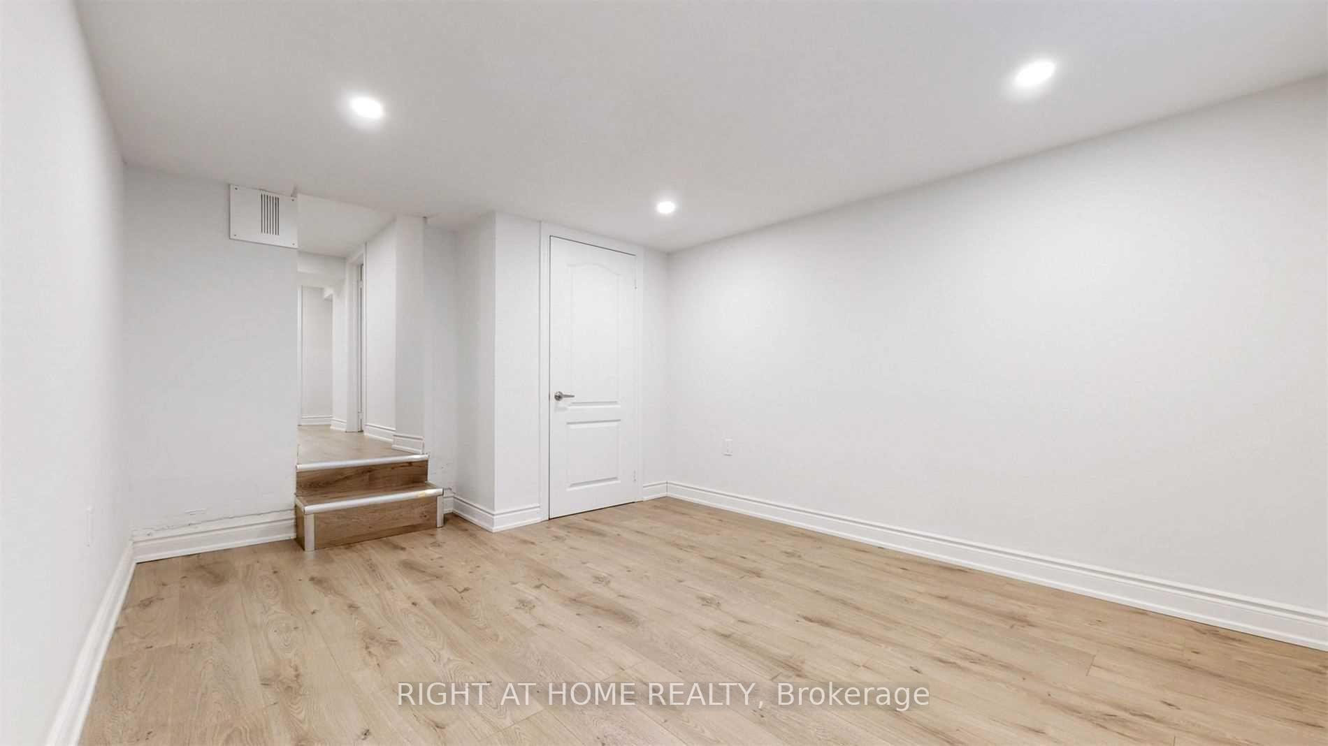 Photo 15 of Unit Bsmt, 8 Airley Crescent, Toronto, East York — HOMEH