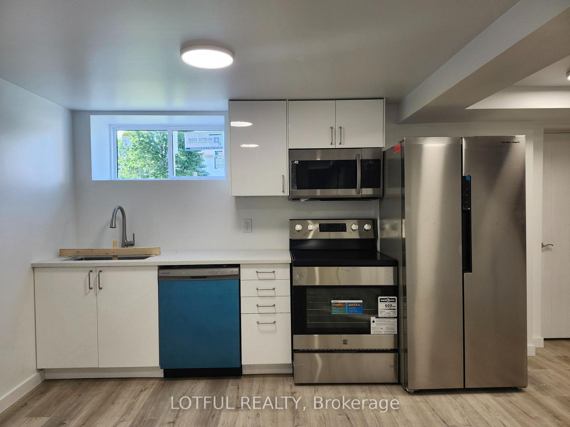 Photo 18 of Unit B, 907 Smyth Road, Ottawa, Elmvale Acres — HOMEH