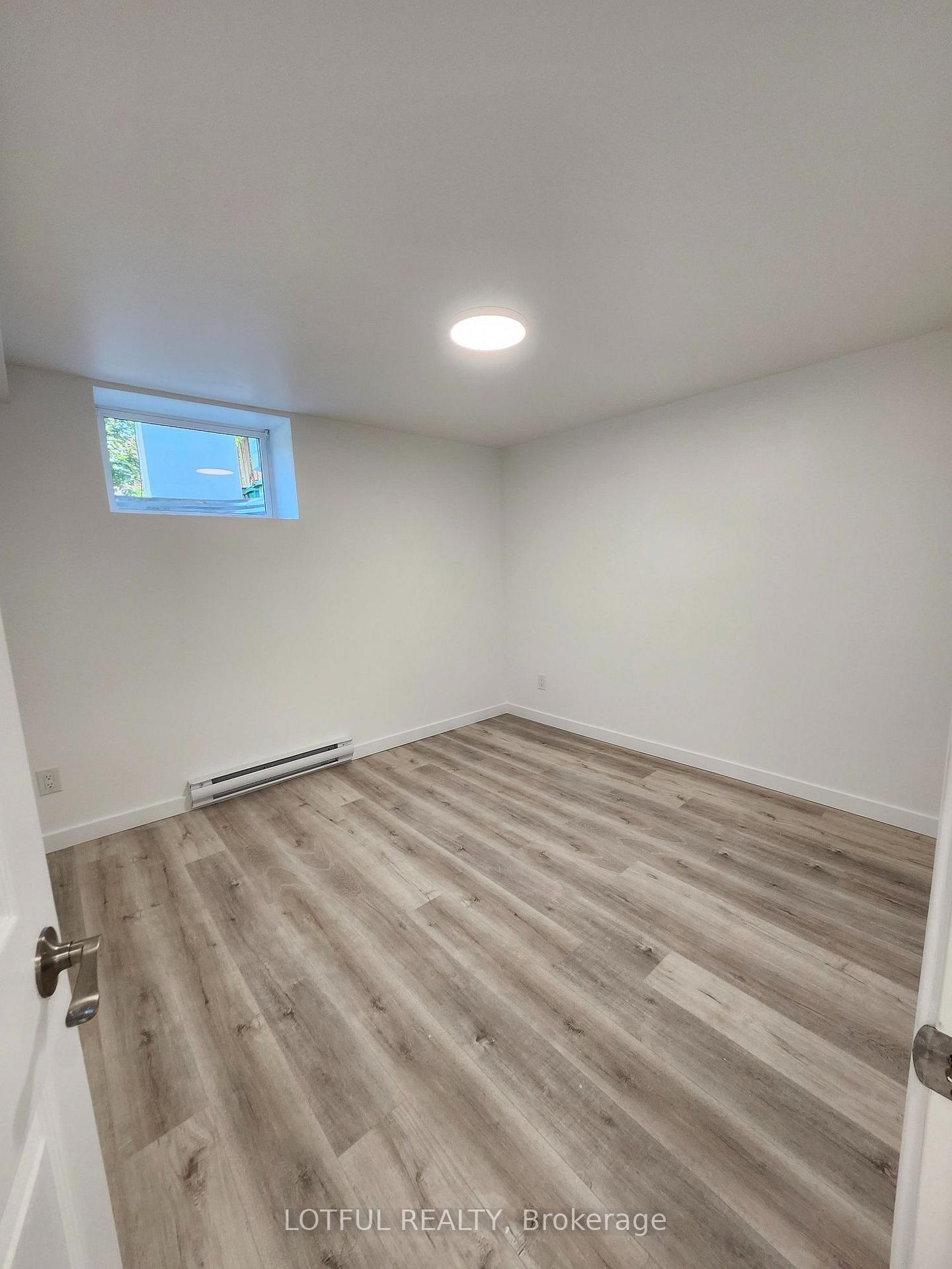 Photo 24 of Unit B, 907 Smyth Road, Ottawa, Elmvale Acres — HOMEH