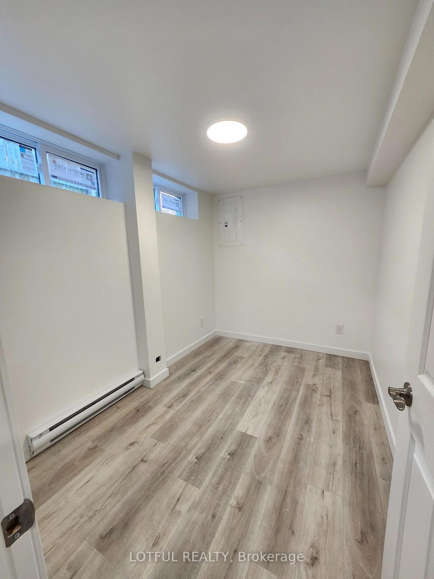 Photo 28 of Unit B, 907 Smyth Road, Ottawa, Elmvale Acres — HOMEH
