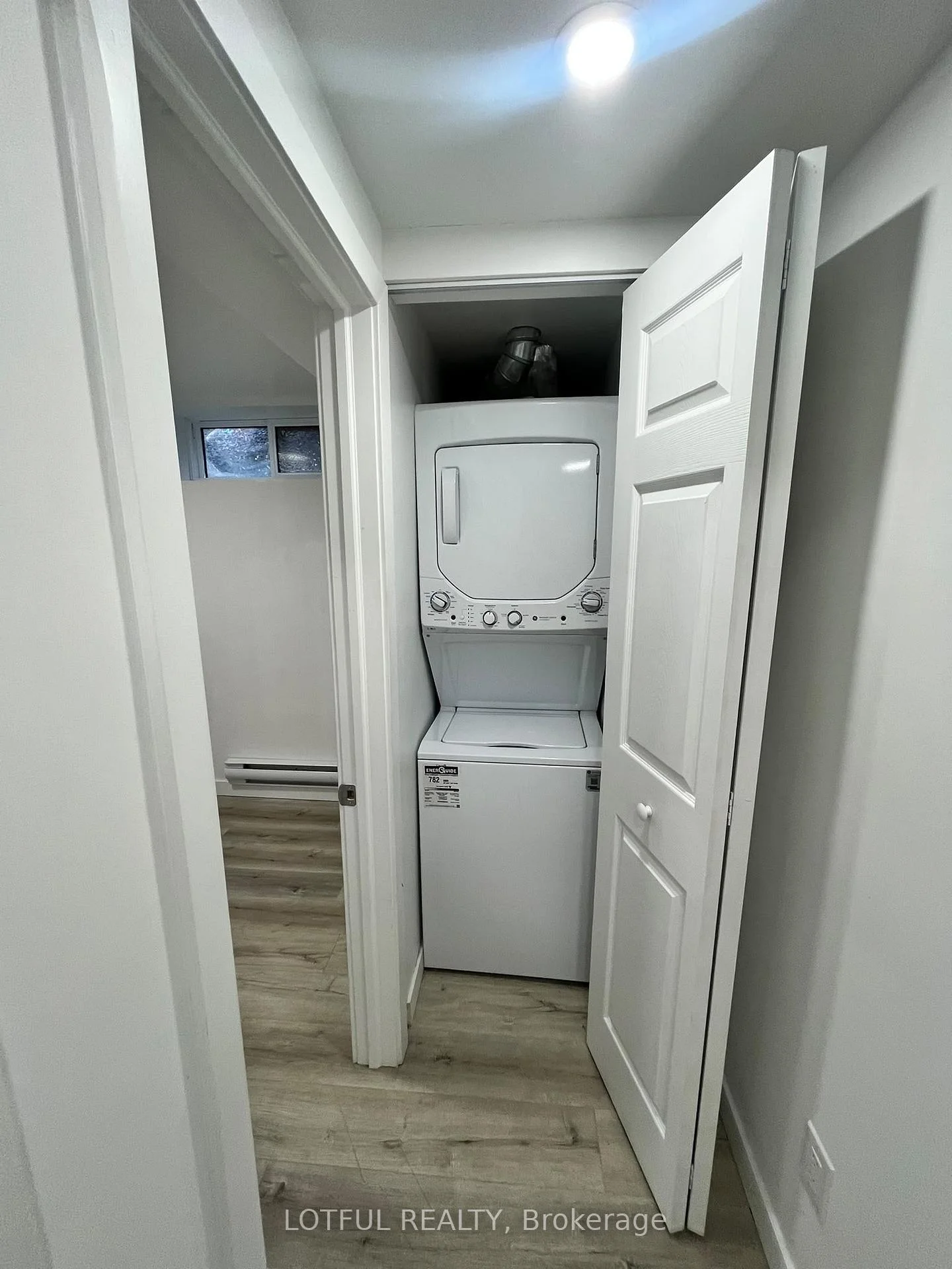 Photo 21 of Unit B, 907 Smyth Road, Ottawa, Elmvale Acres — HOMEH