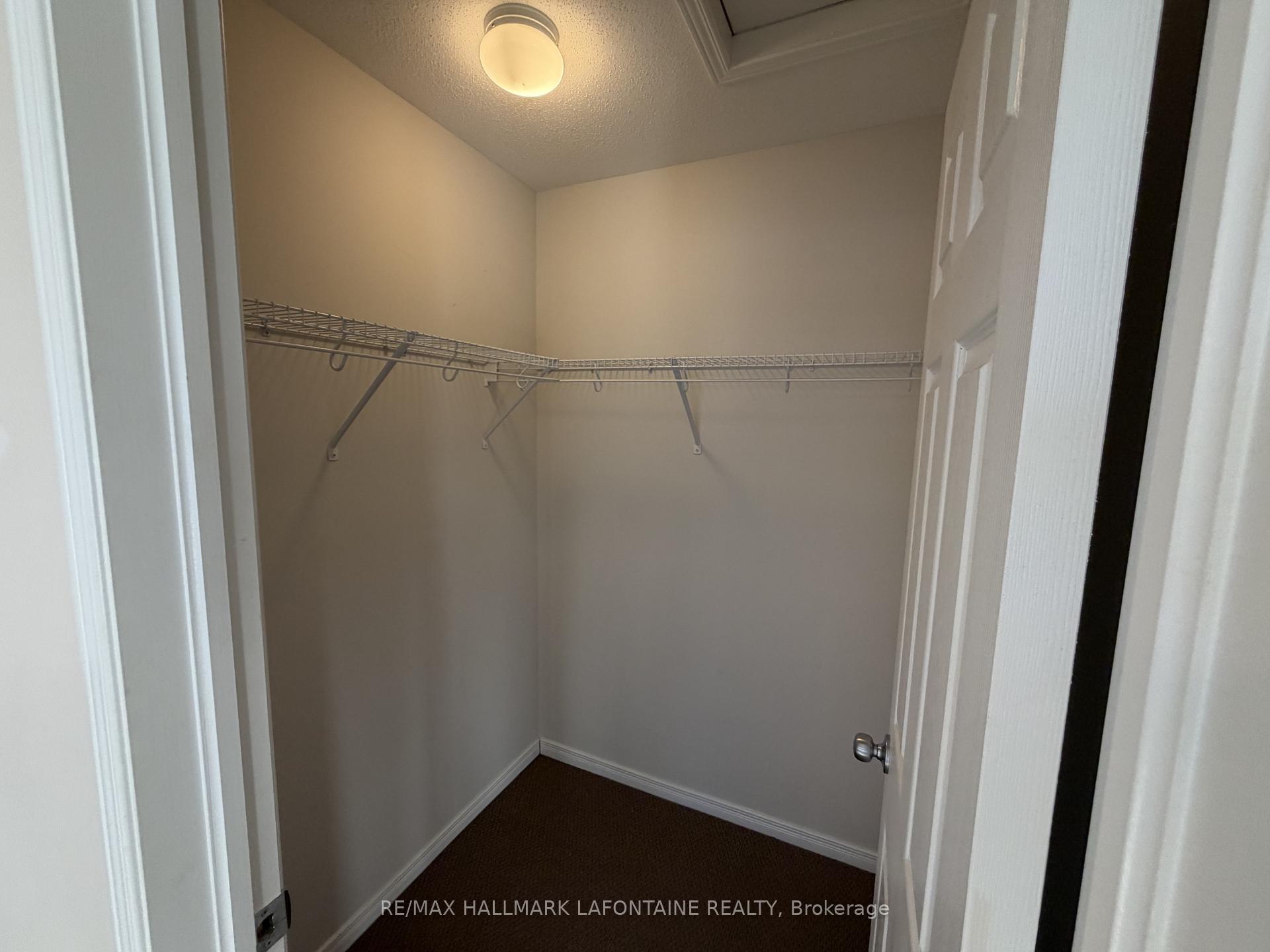 Photo 13 of 116 Potts Private, Ottawa, Notting Hill/Summerside — HOMEH