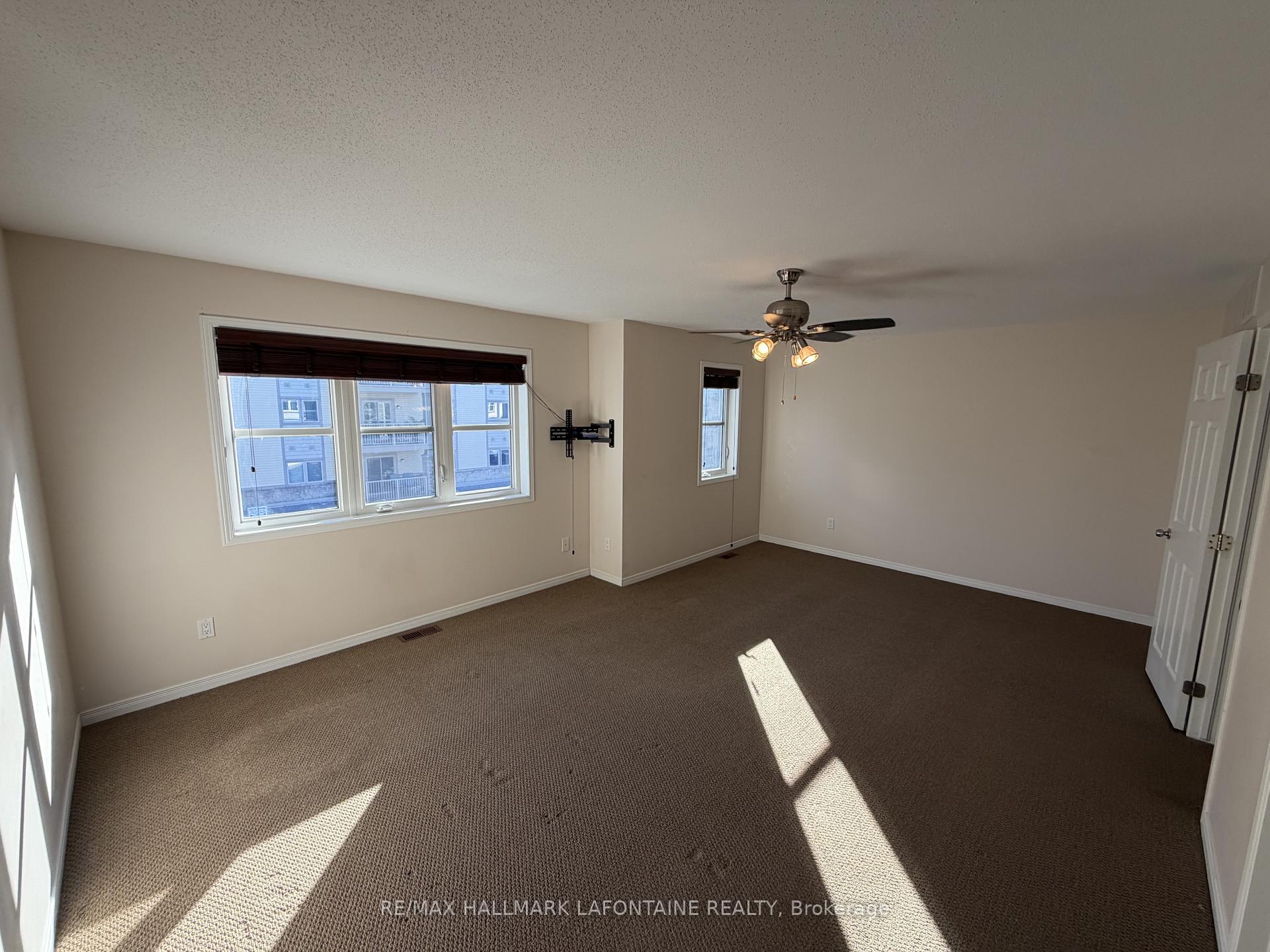 Photo 12 of 116 Potts Private, Ottawa, Notting Hill/Summerside — HOMEH
