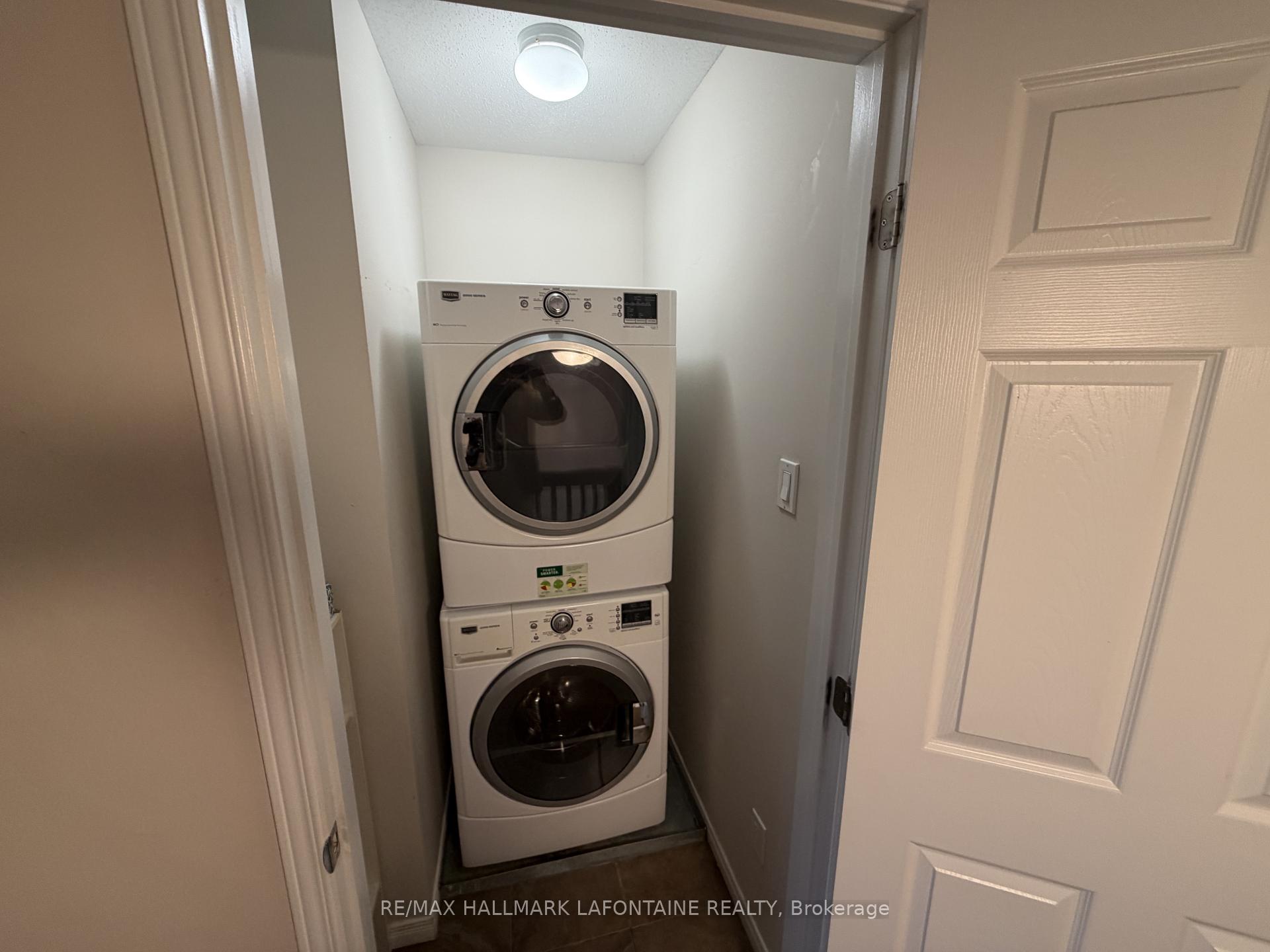 Photo 20 of 116 Potts Private, Ottawa, Notting Hill/Summerside — HOMEH