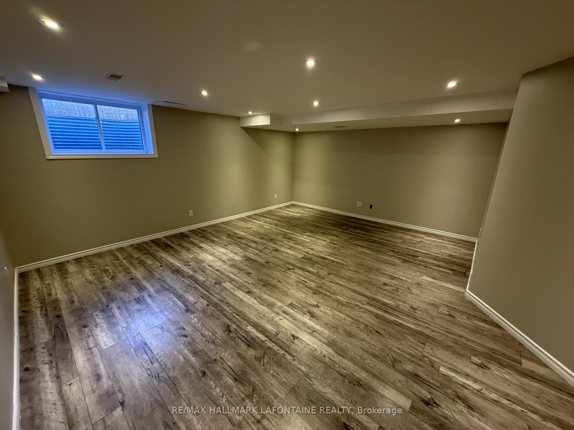 Photo 21 of 116 Potts Private, Ottawa, Notting Hill/Summerside — HOMEH