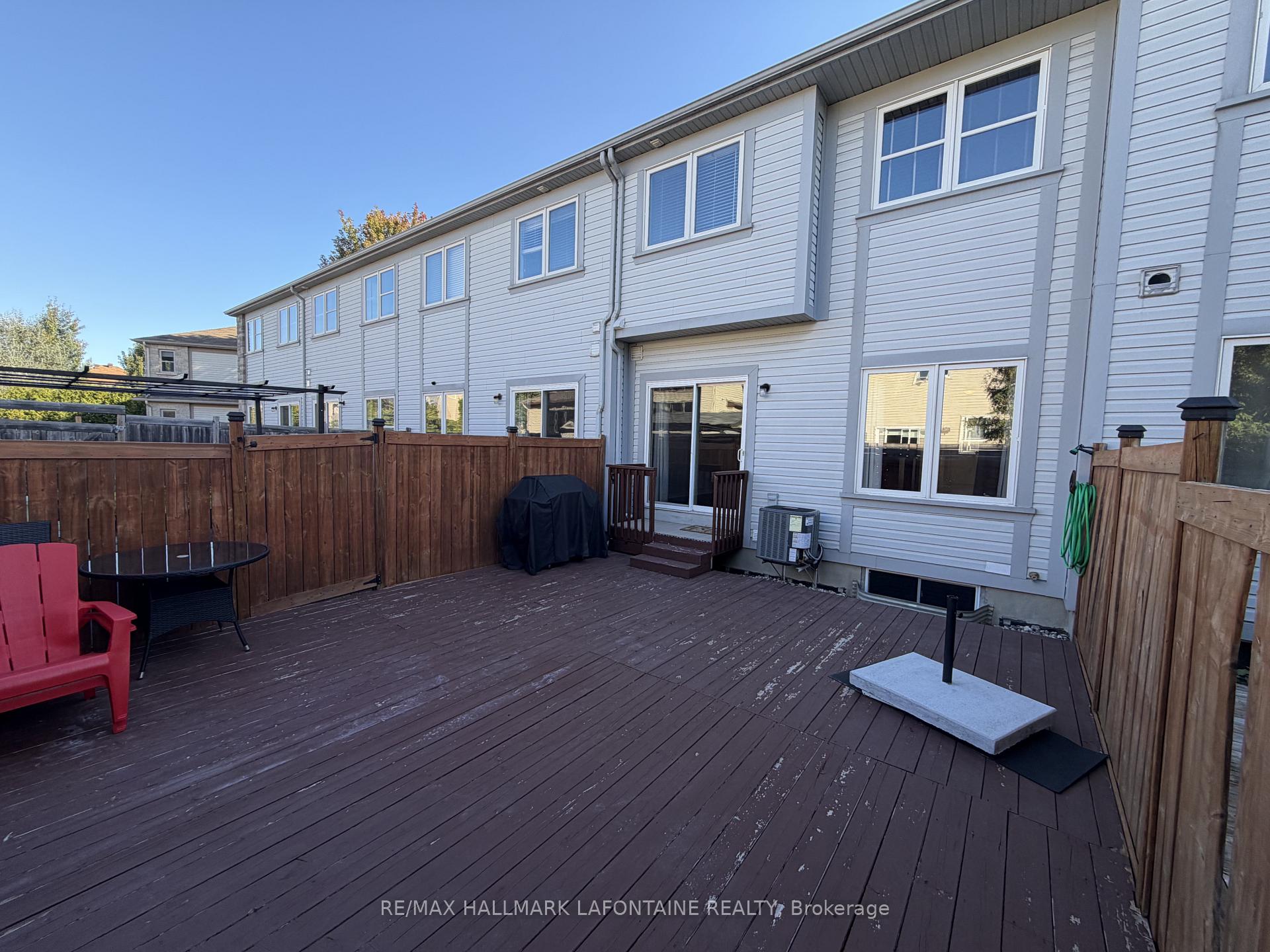 Photo 27 of 116 Potts Private, Ottawa, Notting Hill/Summerside — HOMEH