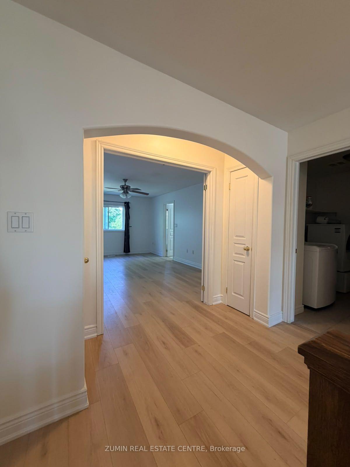 Photo 9 of 4061 Medland Drive, Burlington, Rose — HOMEH