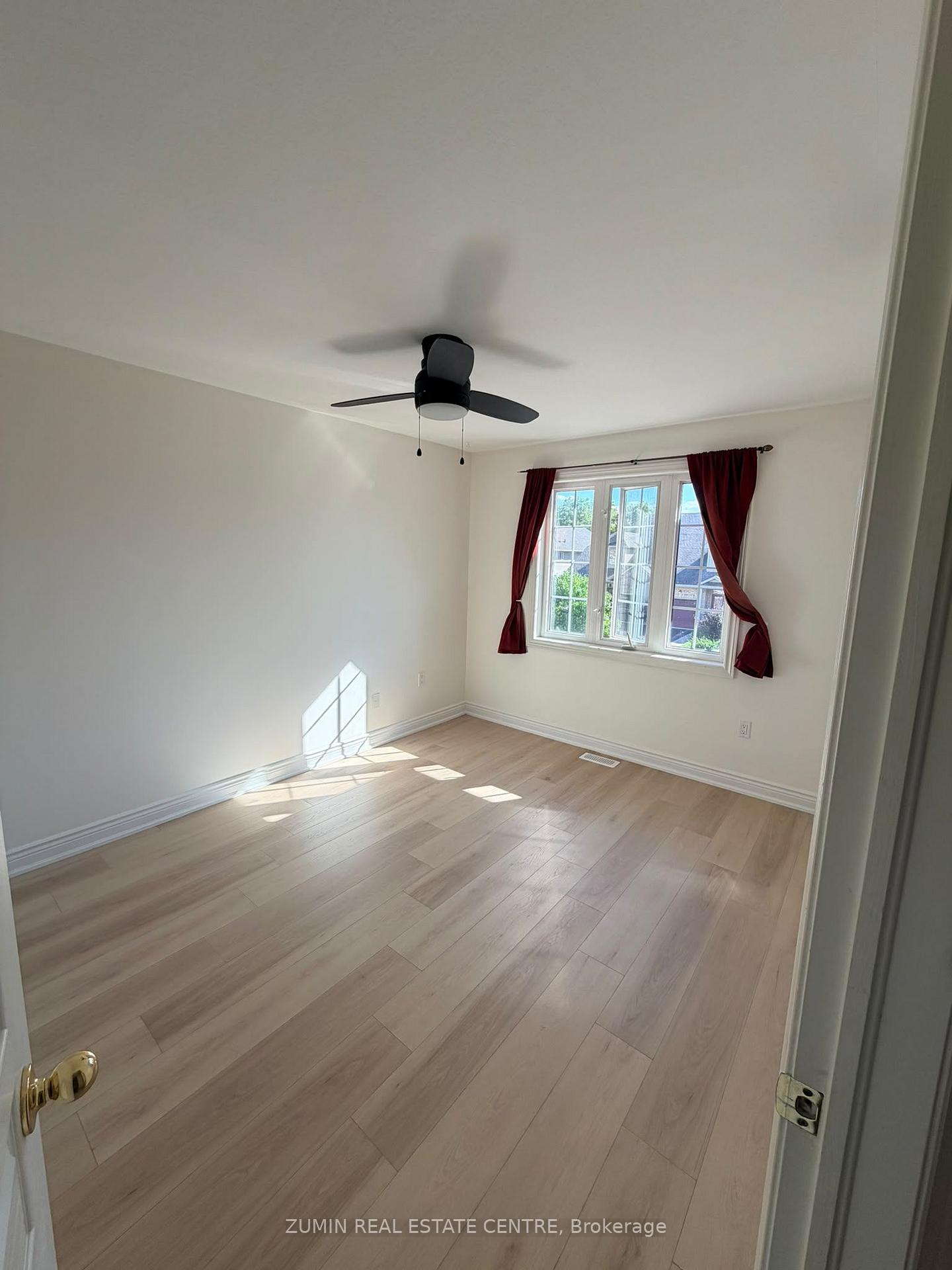 Photo 19 of 4061 Medland Drive, Burlington, Rose — HOMEH