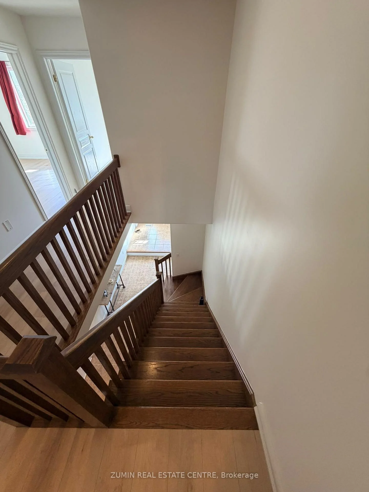 Photo 16 of 4061 Medland Drive, Burlington, Rose — HOMEH