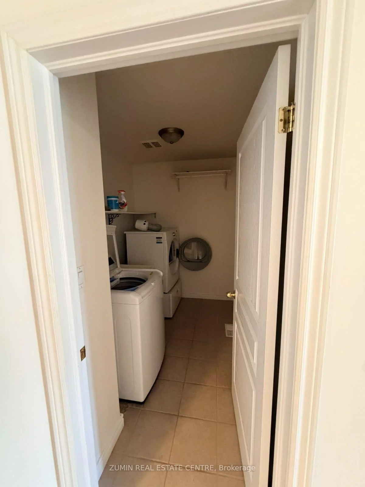 Photo 31 of 4061 Medland Drive, Burlington, Rose — HOMEH