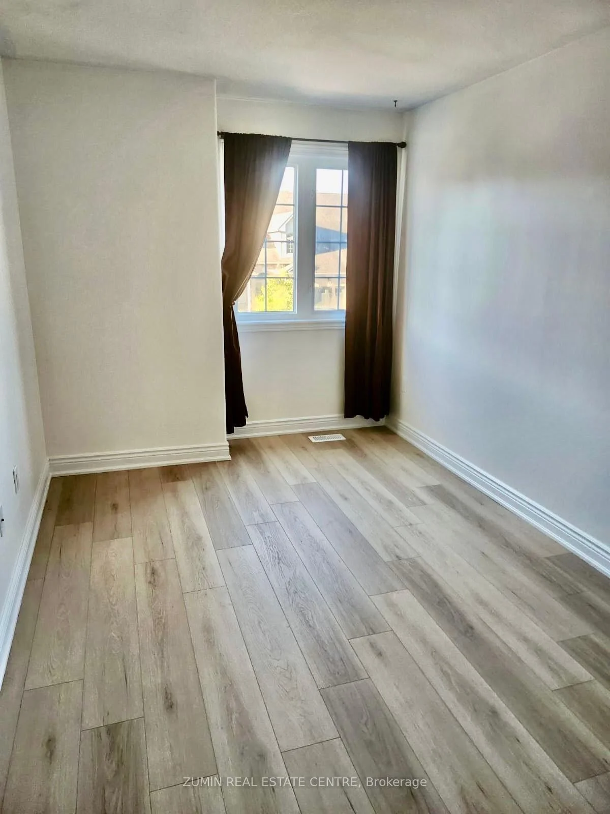 Photo 34 of 4061 Medland Drive, Burlington, Rose — HOMEH