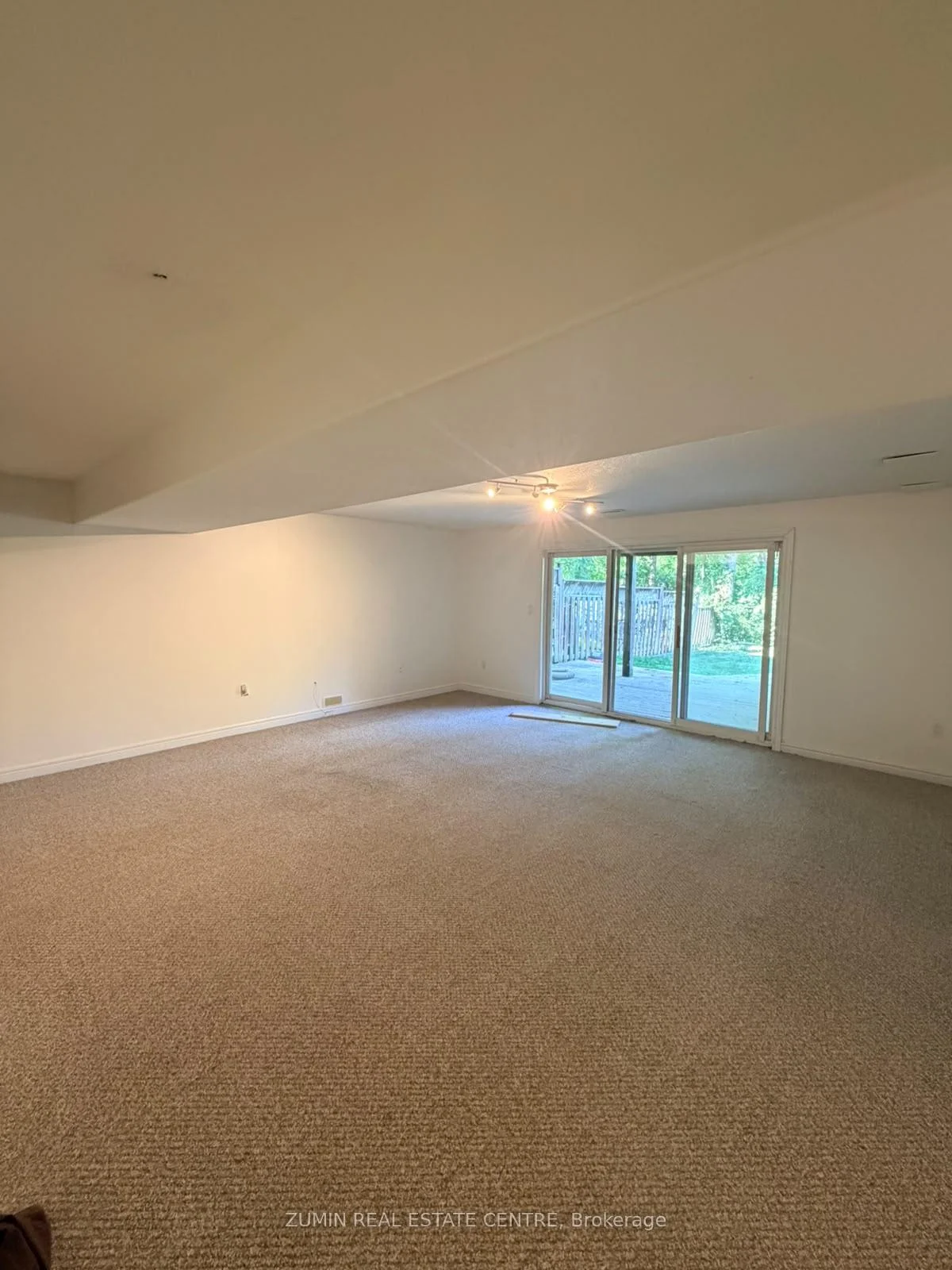 Photo 38 of 4061 Medland Drive, Burlington, Rose — HOMEH