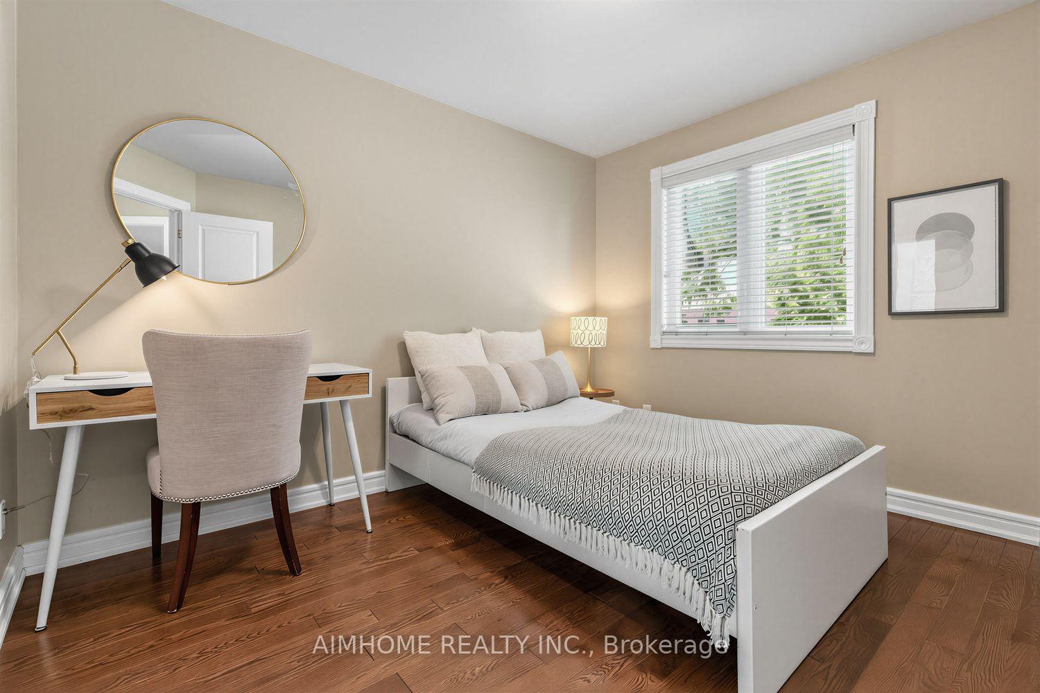 Photo 19 of 16 Carney Road, North York, Newtonbrook West — HOMEH