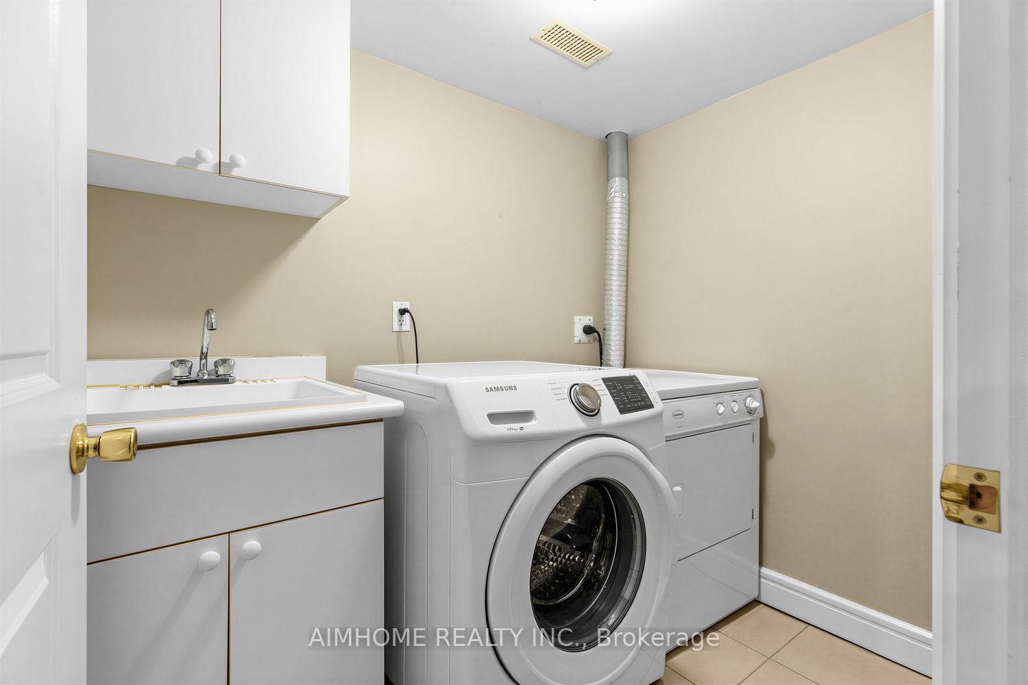 Photo 24 of 16 Carney Road, North York, Newtonbrook West — HOMEH