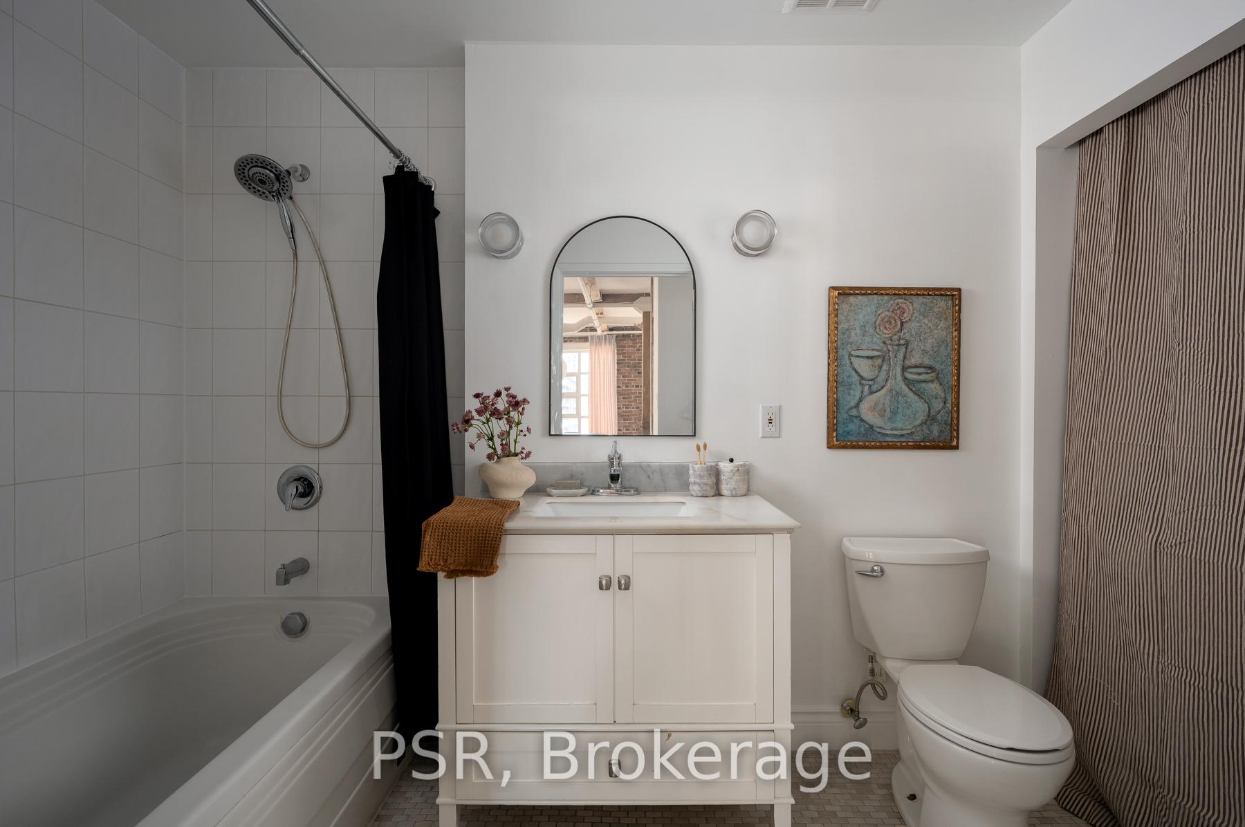 Photo 3 of Unit 407, 90 Sherbourne Street, Toronto, Moss Park — HOMEH