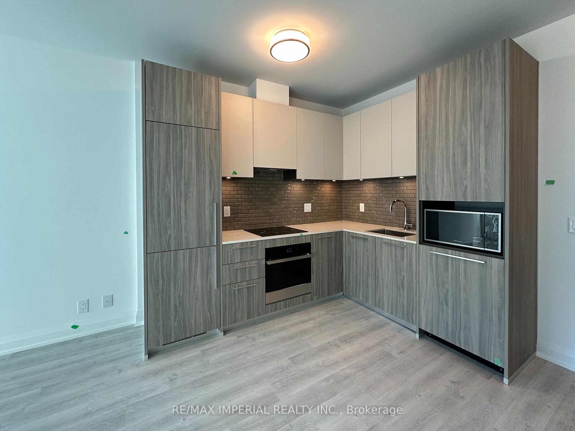 Photo 2 of Unit 406, 65 Broadway Avenue, Toronto, Mount Pleasant West — HOMEH