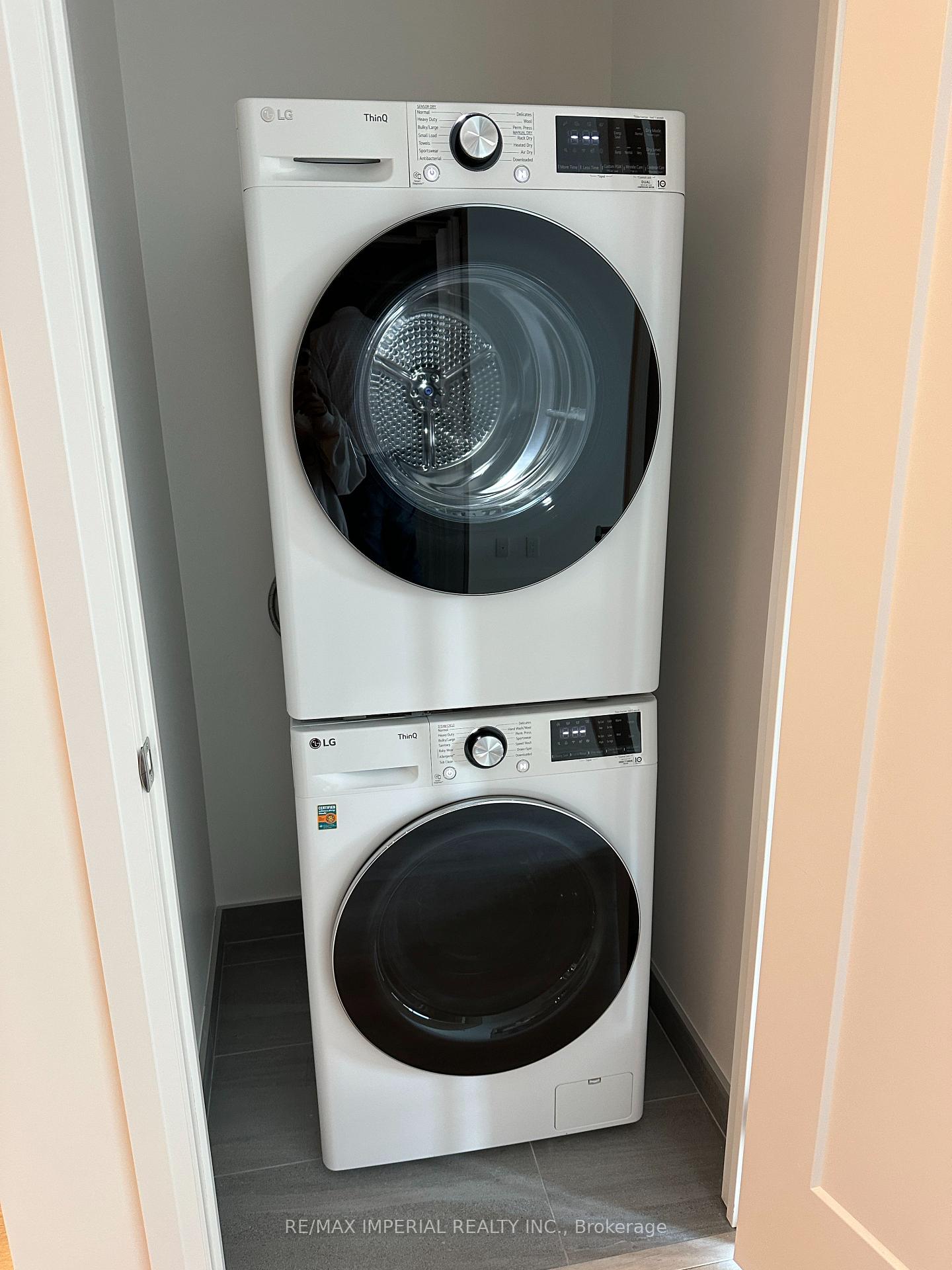 Photo 16 of Unit 406, 65 Broadway Avenue, Toronto, Mount Pleasant West — HOMEH