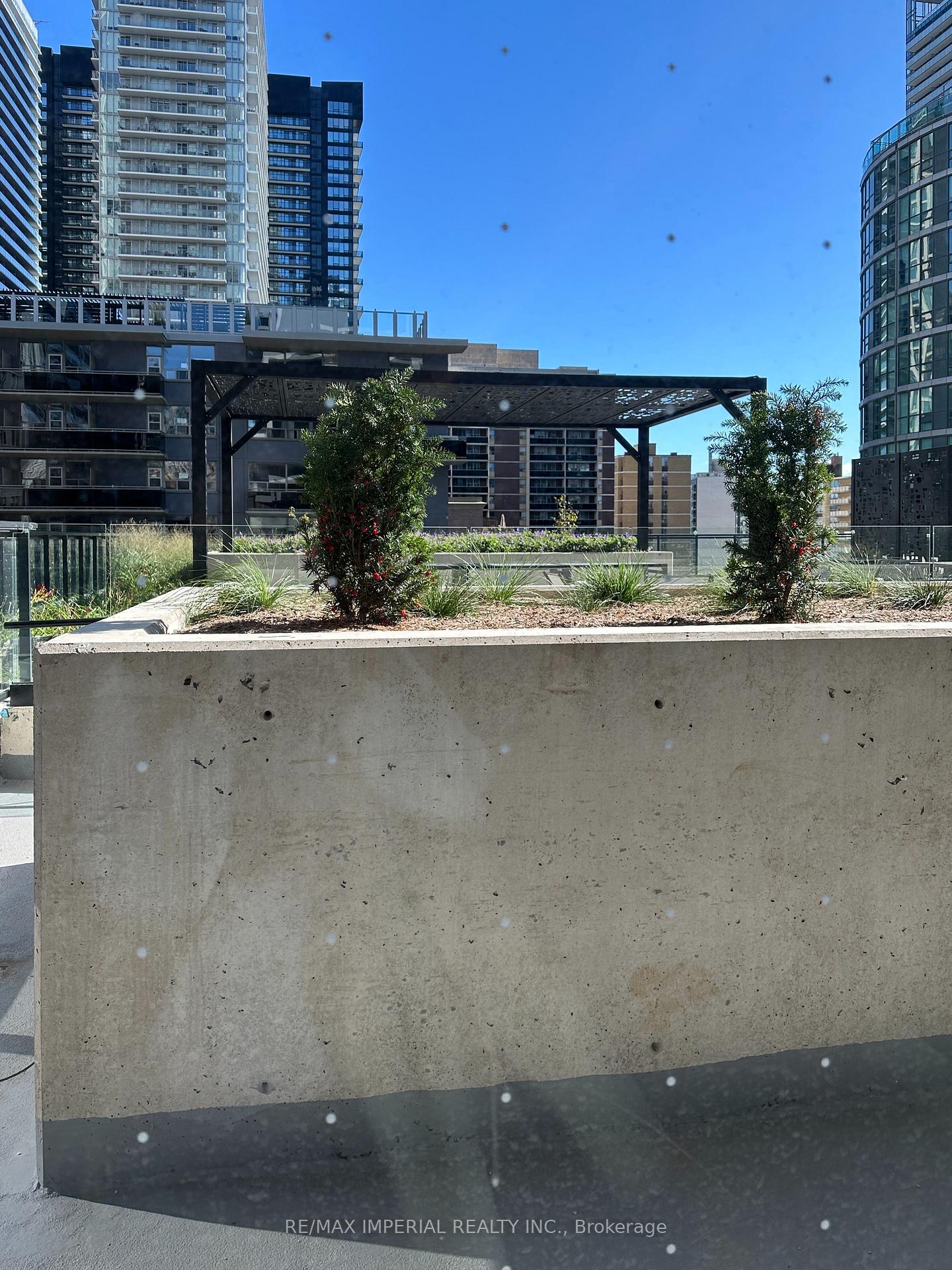 Photo 19 of Unit 406, 65 Broadway Avenue, Toronto, Mount Pleasant West — HOMEH