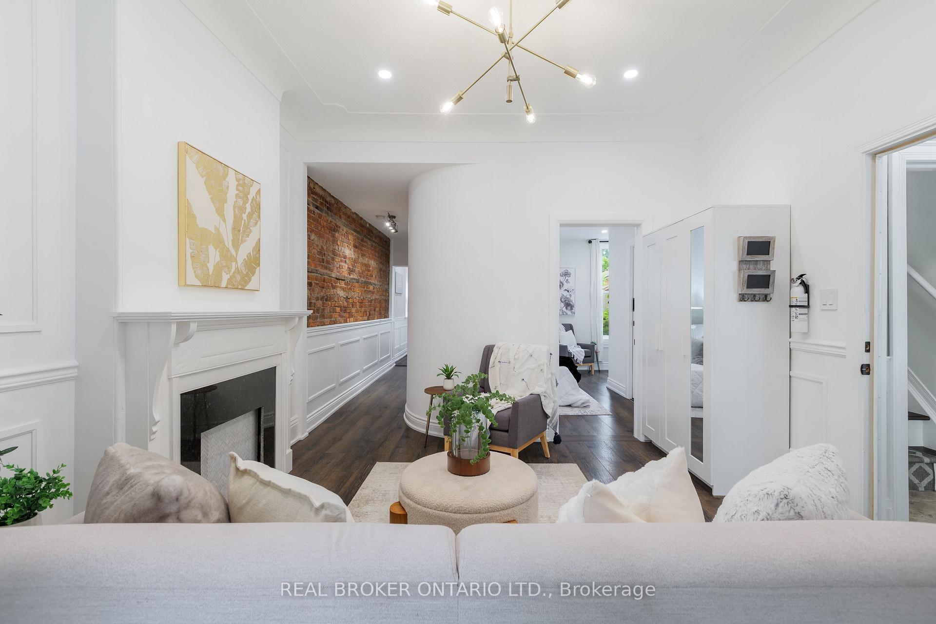Photo 5 of 46 Murray Street E, Hamilton, Beasley — HOMEH