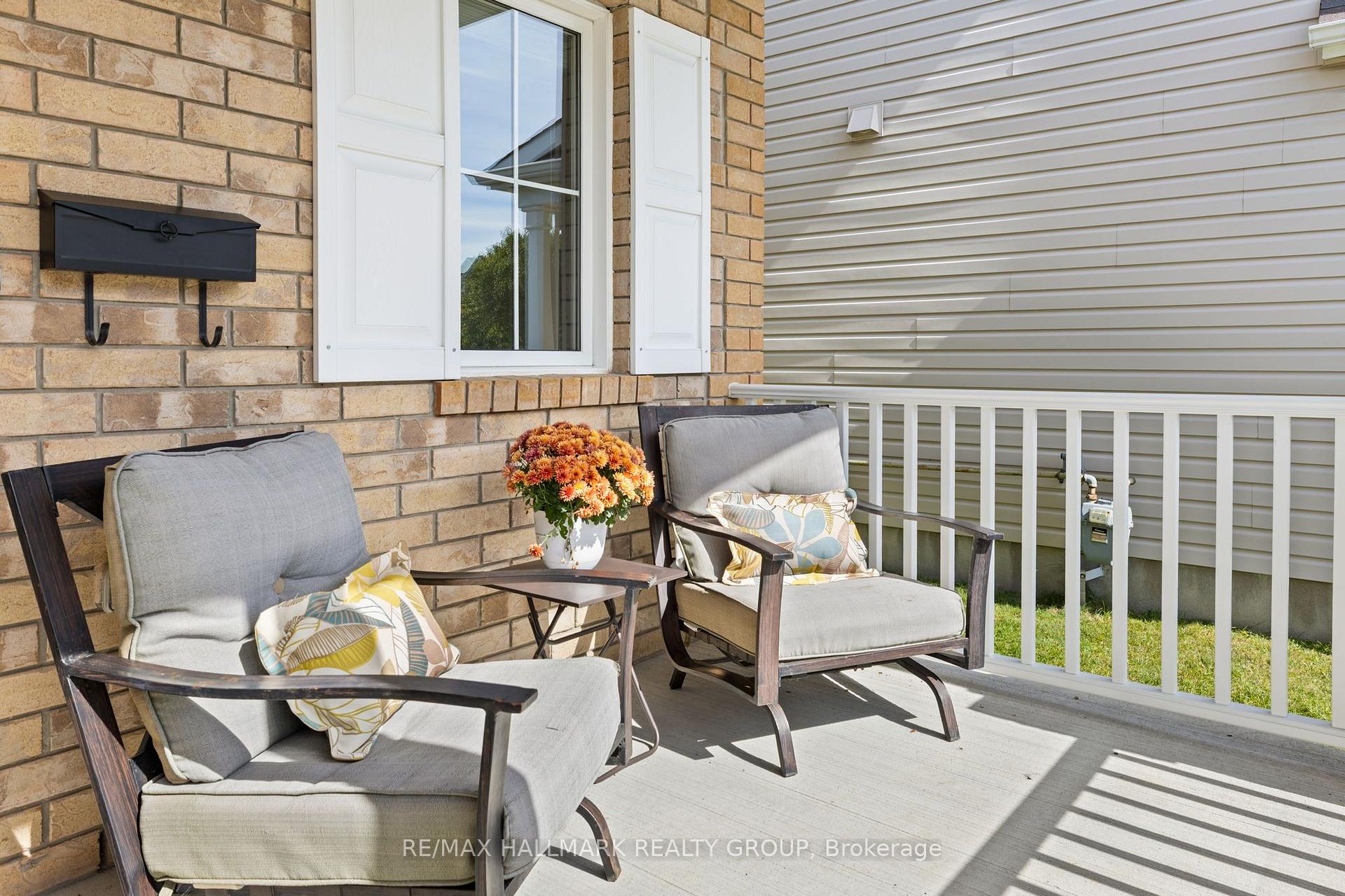 Photo 3 of 223 Serra Ridge, Ottawa, Notting Hill/Summerside — HOMEH