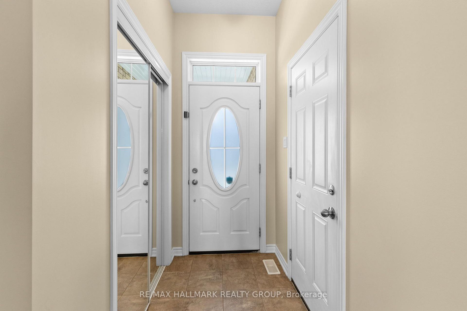 Photo 4 of 223 Serra Ridge, Ottawa, Notting Hill/Summerside — HOMEH