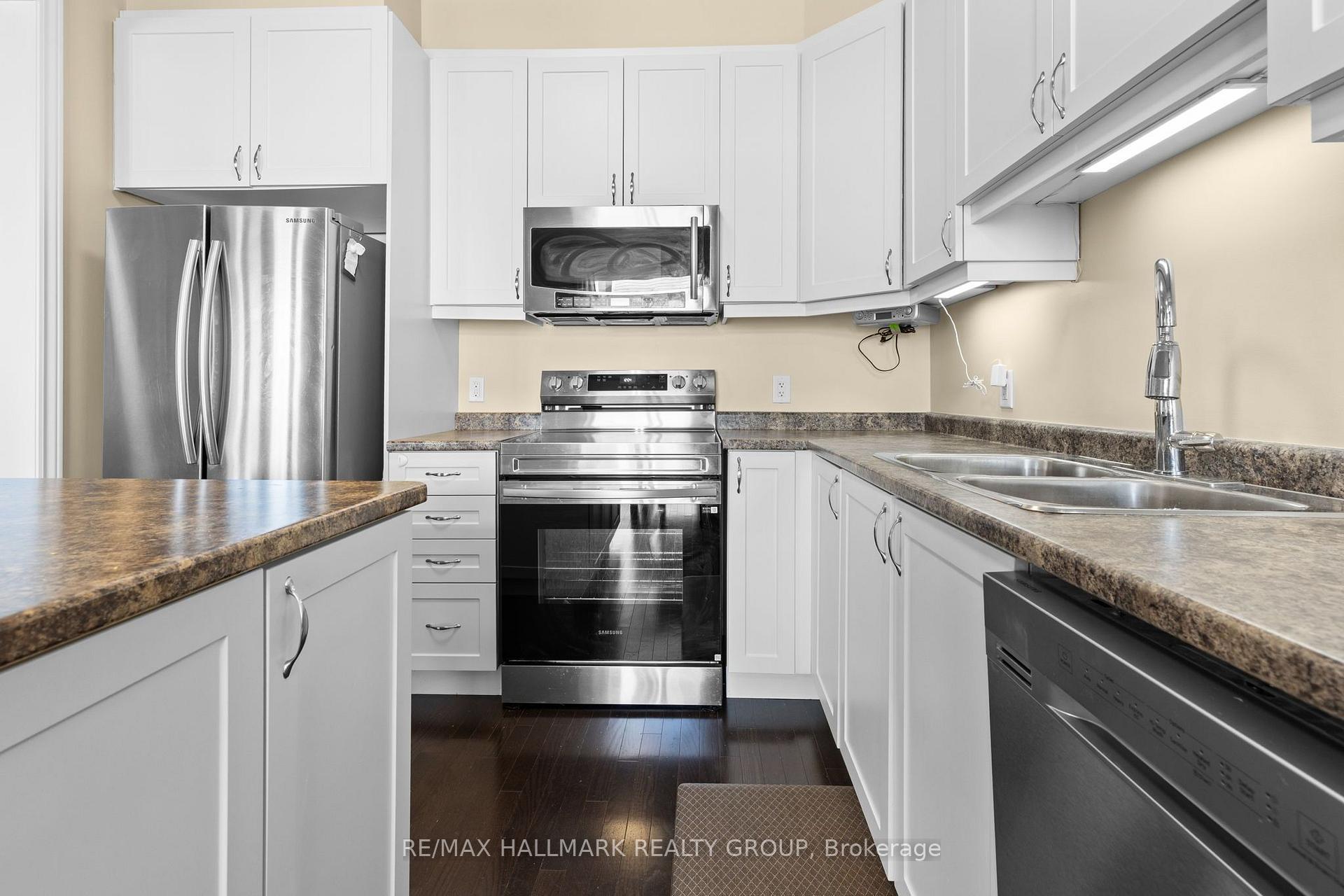 Photo 8 of 223 Serra Ridge, Ottawa, Notting Hill/Summerside — HOMEH