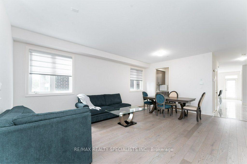 Photo 4 of Unit Upper, 7 Grierson Trail, Hamilton, Waterdown — HOMEH