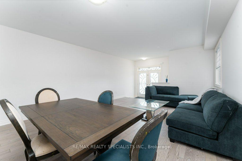 Photo 6 of Unit Upper, 7 Grierson Trail, Hamilton, Waterdown — HOMEH