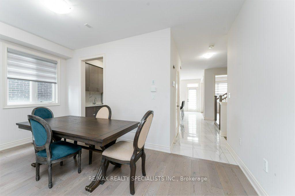 Photo 7 of Unit Upper, 7 Grierson Trail, Hamilton, Waterdown — HOMEH