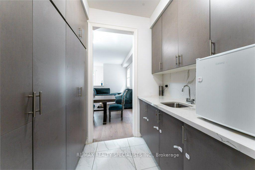 Photo 11 of Unit Upper, 7 Grierson Trail, Hamilton, Waterdown — HOMEH