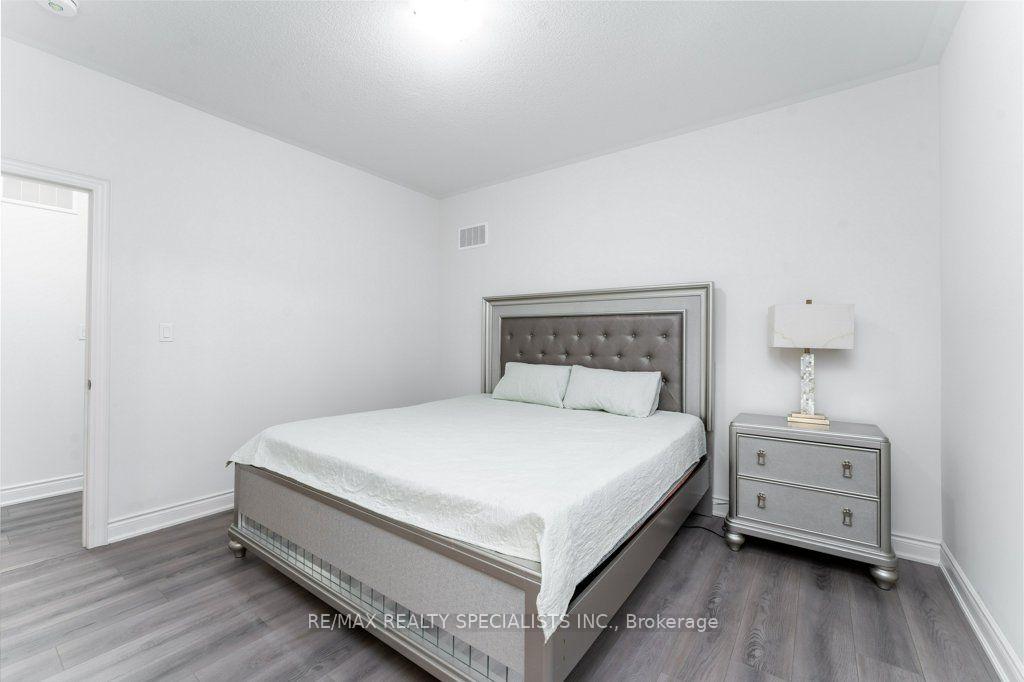 Photo 23 of Unit Upper, 7 Grierson Trail, Hamilton, Waterdown — HOMEH