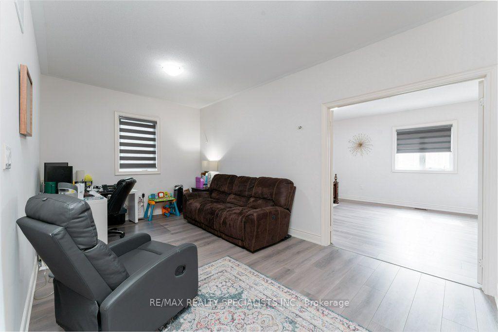 Photo 26 of Unit Upper, 7 Grierson Trail, Hamilton, Waterdown — HOMEH