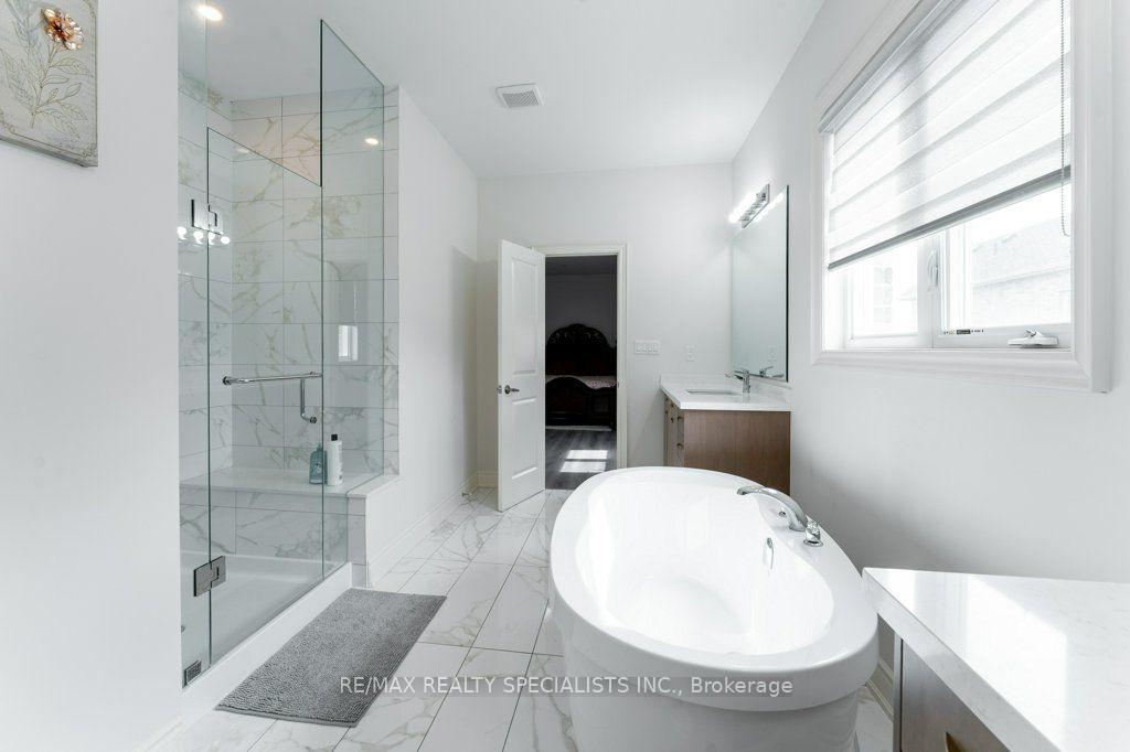 Photo 29 of Unit Upper, 7 Grierson Trail, Hamilton, Waterdown — HOMEH