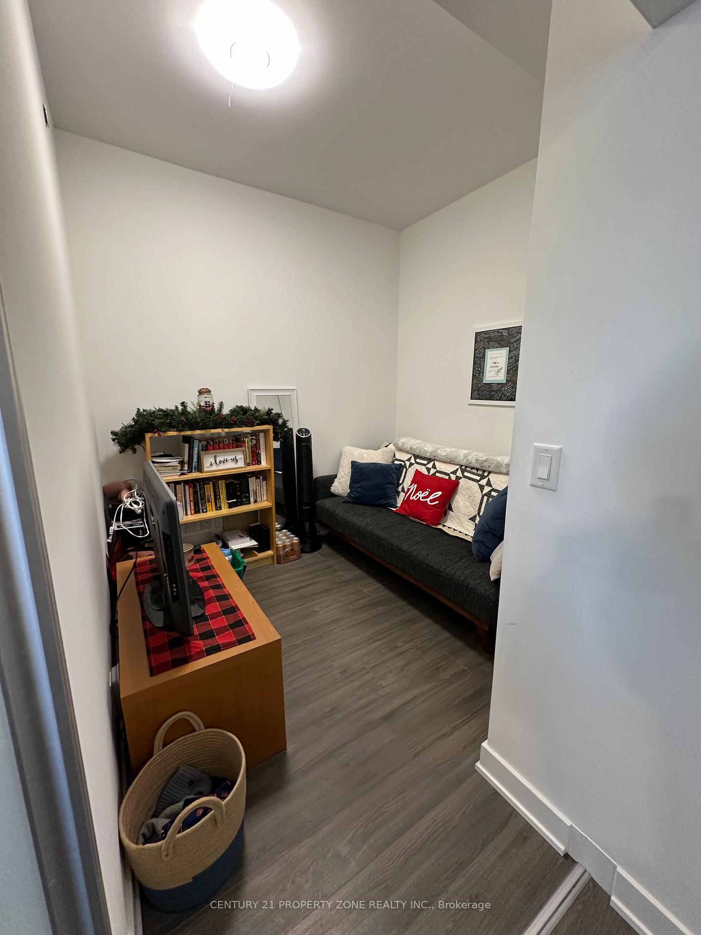 Photo 6 of Unit 322, 681 Yonge Street, Barrie, Painswick South — HOMEH
