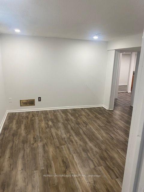 Photo 10 of 482 Brookside Drive, Oakville, West — HOMEH